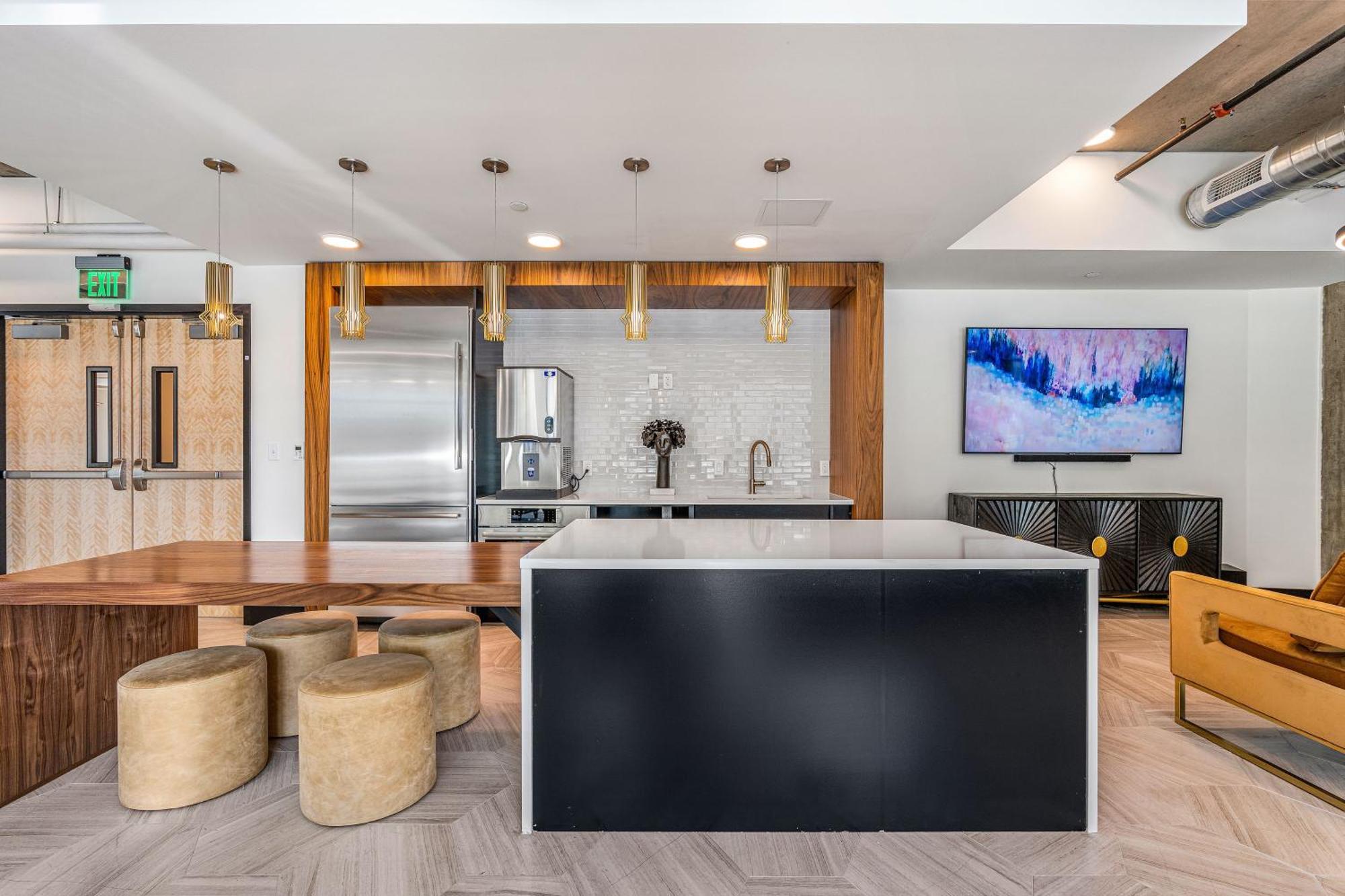 Best Amenities Pool Htub Gym Pking Downtown Views Salt Lake City Exterior photo