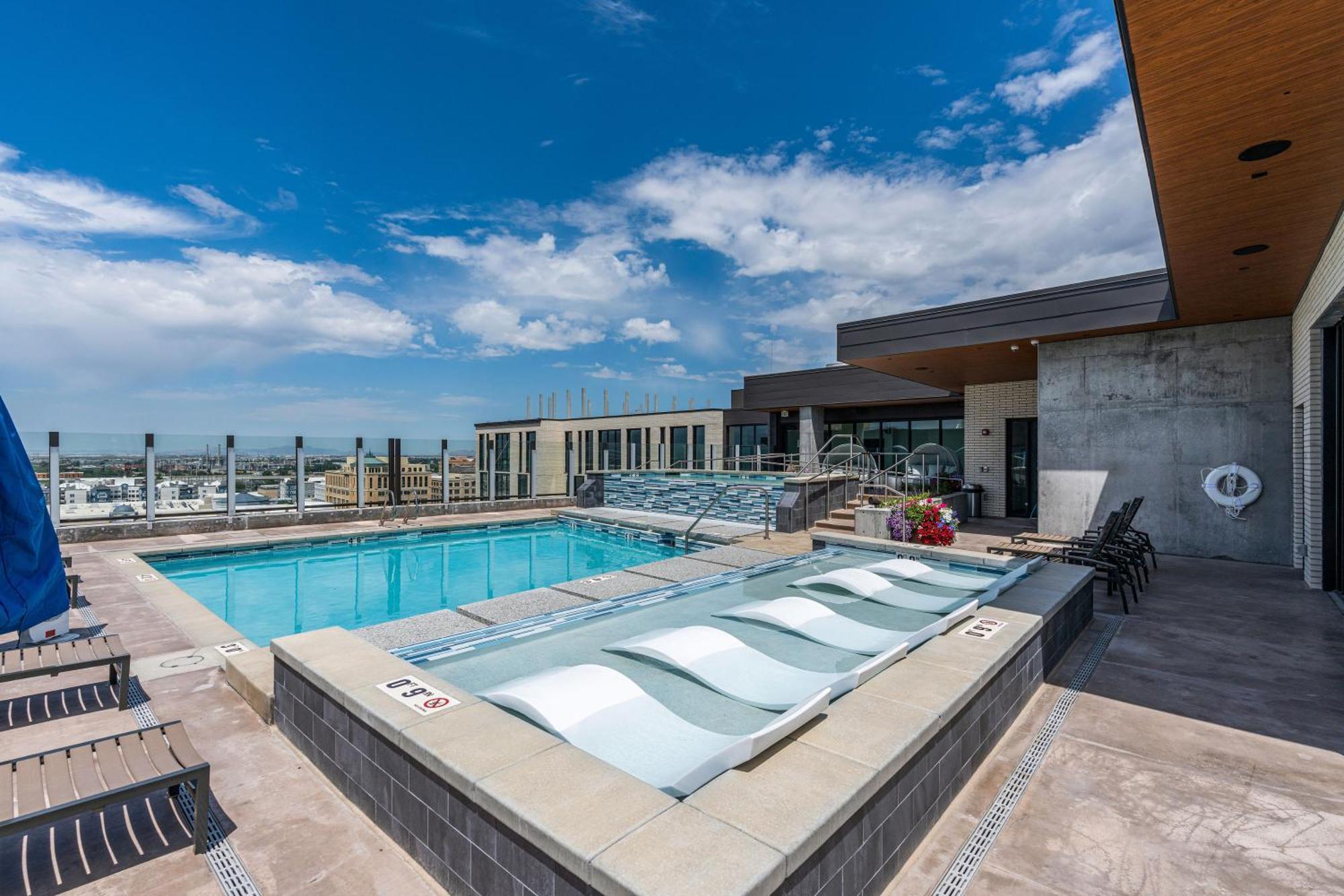 Best Amenities Pool Htub Gym Pking Downtown Views Salt Lake City Exterior photo