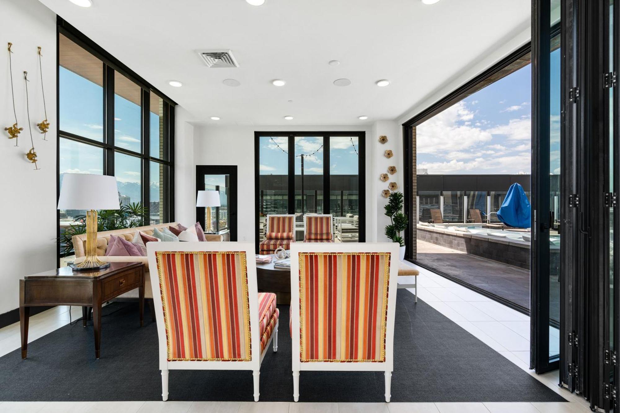 Best Amenities Pool Htub Gym Pking Downtown Views Salt Lake City Exterior photo