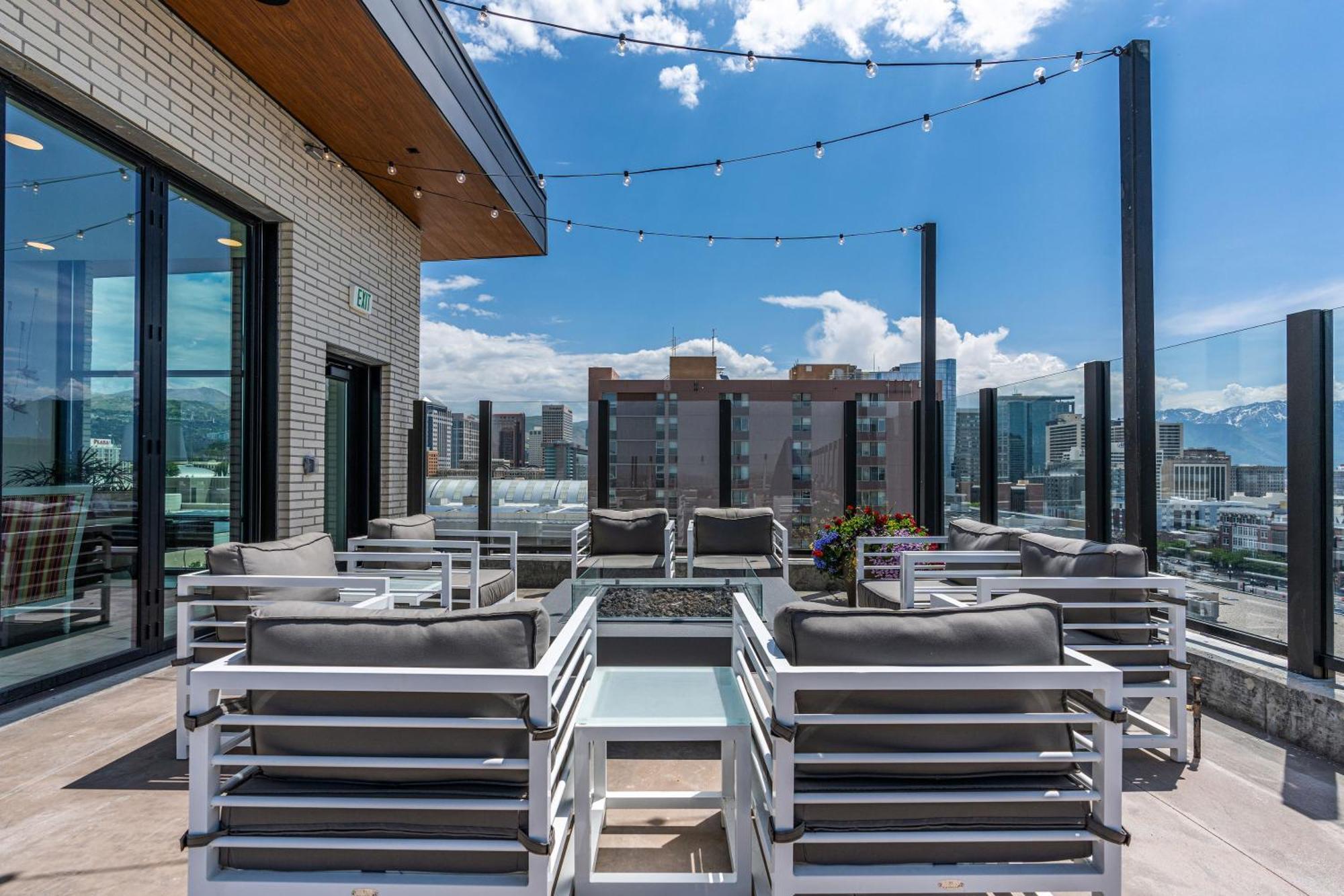 Best Amenities Pool Htub Gym Pking Downtown Views Salt Lake City Exterior photo