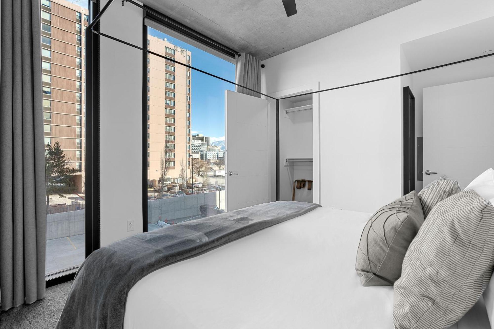 Best Amenities Pool Htub Gym Pking Downtown Views Salt Lake City Exterior photo
