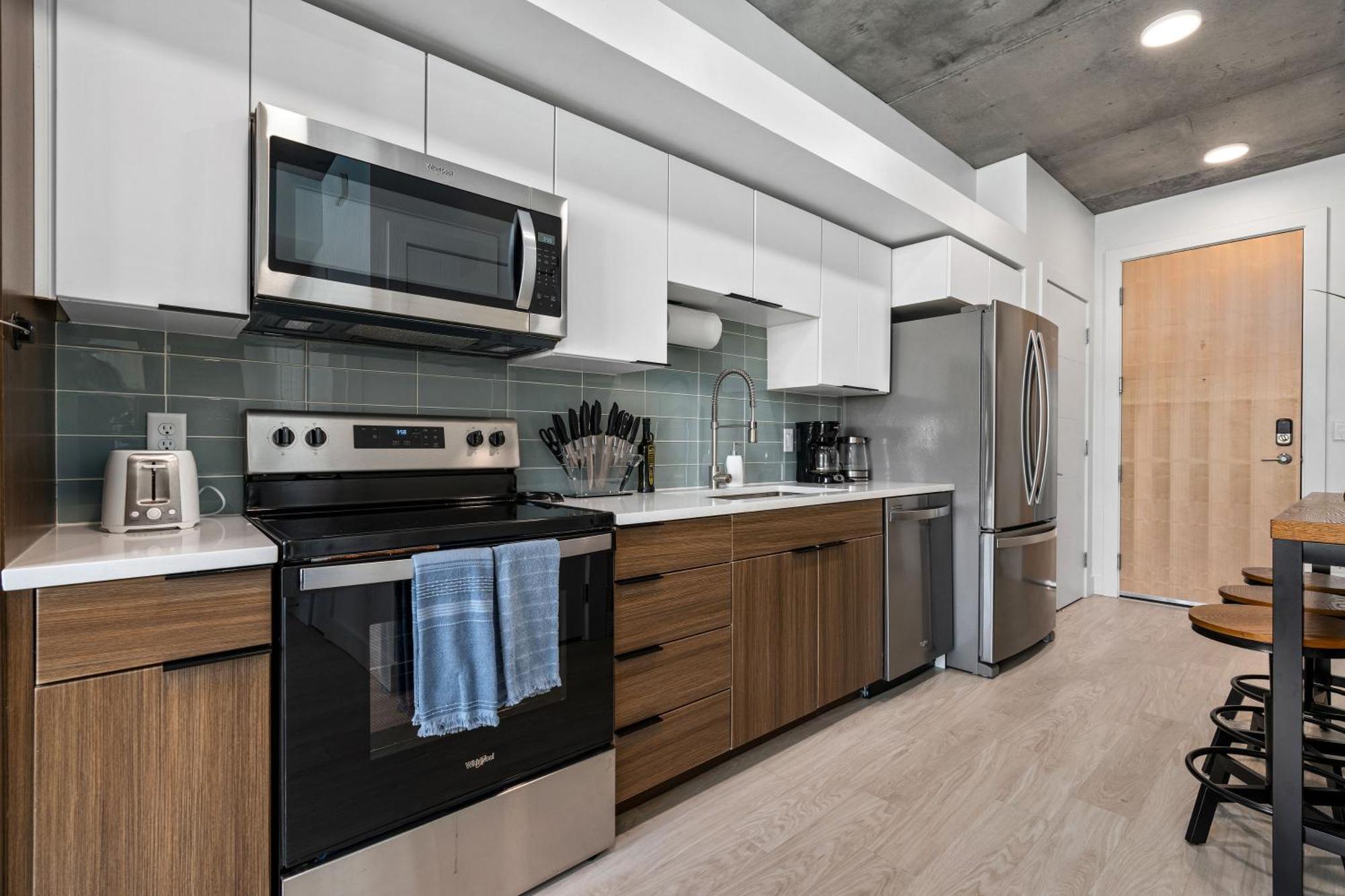 Best Amenities Pool Htub Gym Pking Downtown Views Salt Lake City Exterior photo